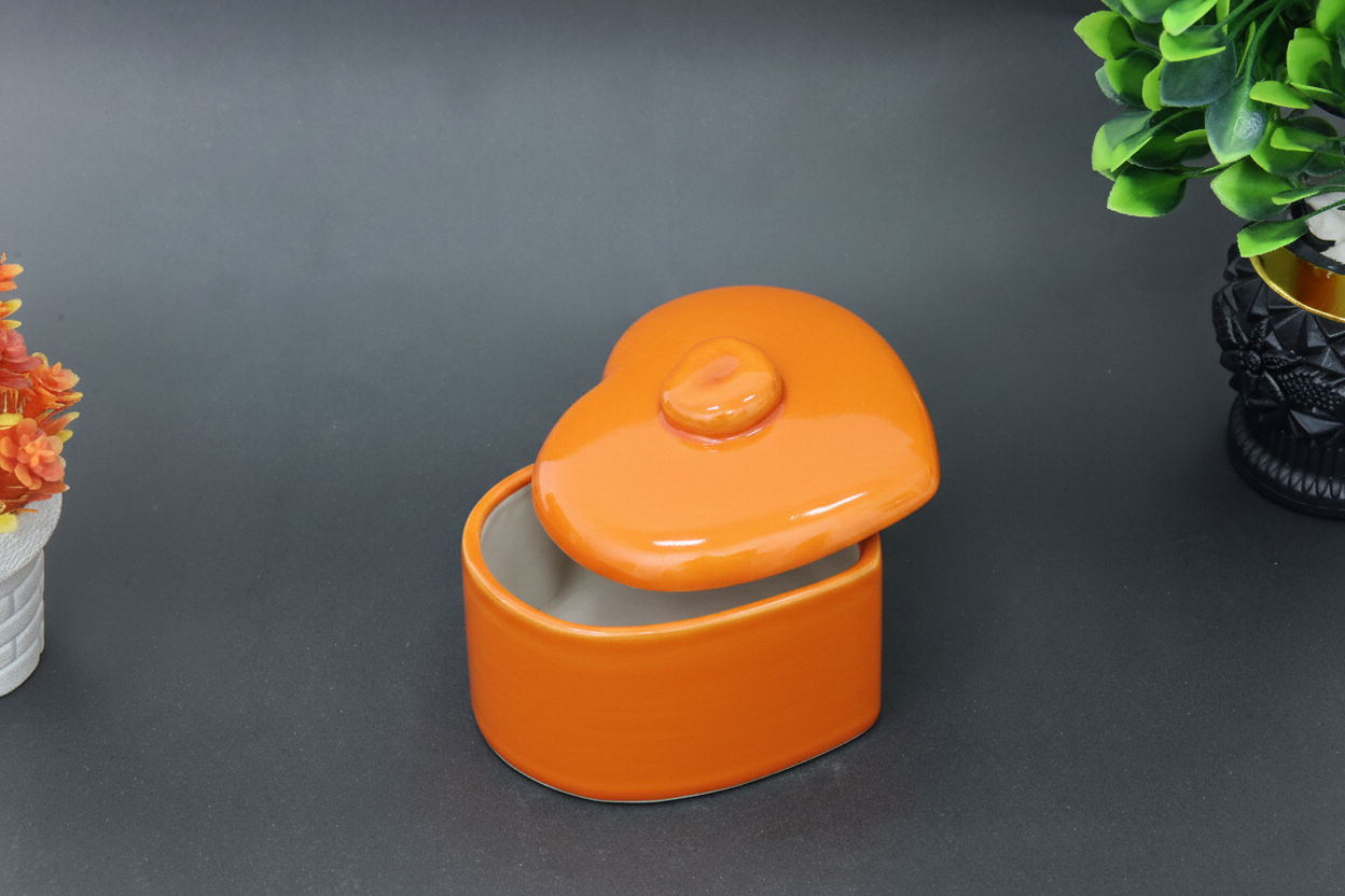 Hand-Painted Colorful Ceramic HeartShaped Jewelery Box with Lid