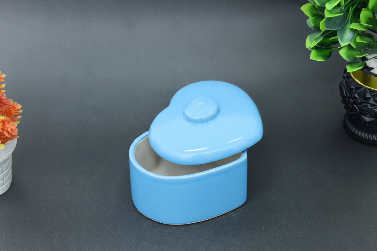 Hand-Painted Colorful Ceramic HeartShaped Jewelery Box with Lid