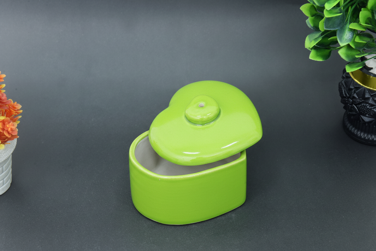 Hand-Painted Colorful Ceramic HeartShaped Jewelery Box with Lid